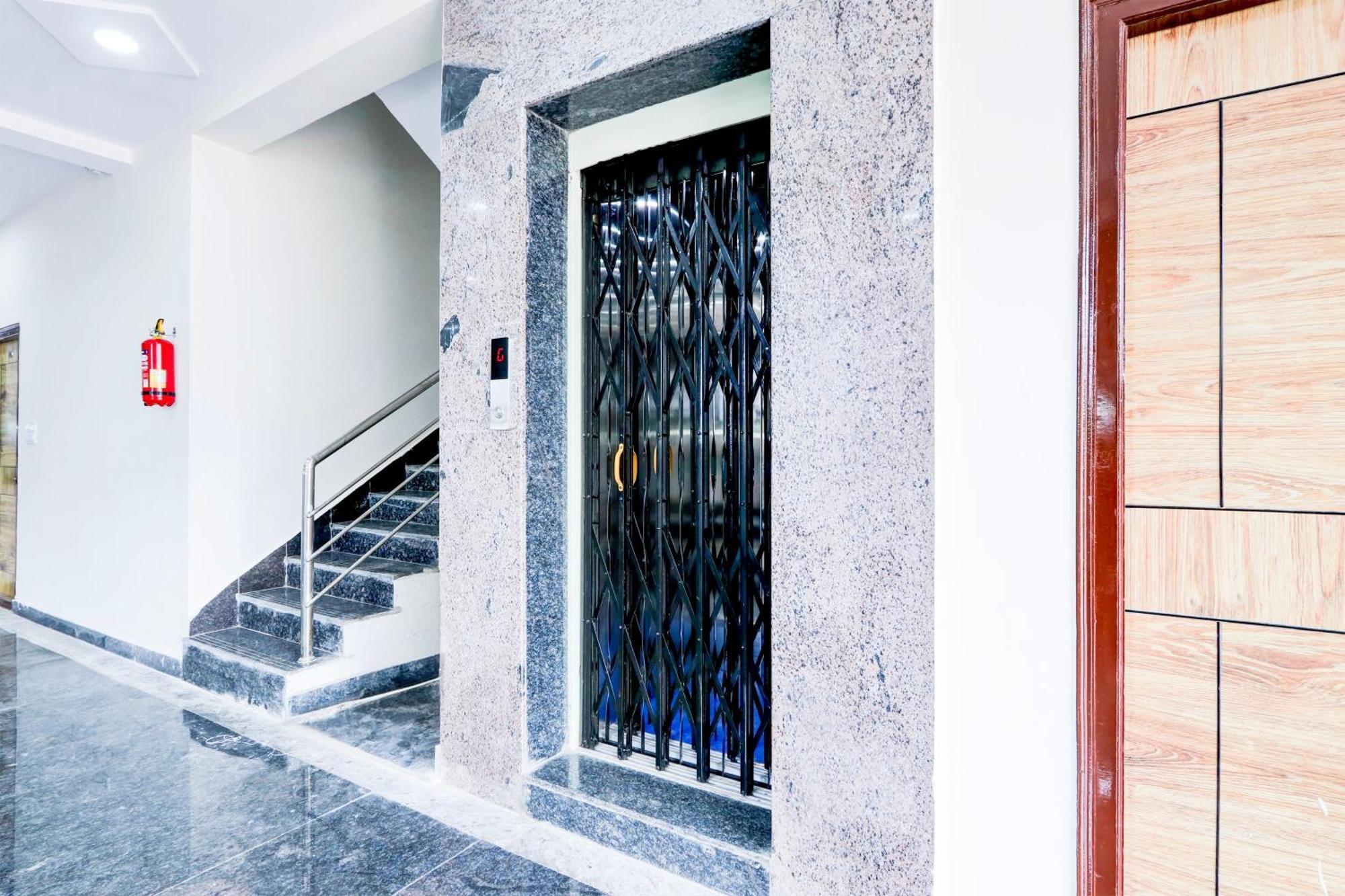 Super Hotel O Adibatla Near Tcs Ibrahimpatan Luaran gambar